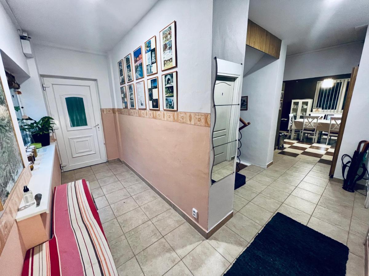 Privat Adriana Apartment เครมนิตซา ภายนอก รูปภาพ