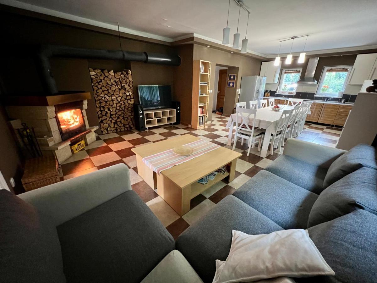Privat Adriana Apartment เครมนิตซา ภายนอก รูปภาพ